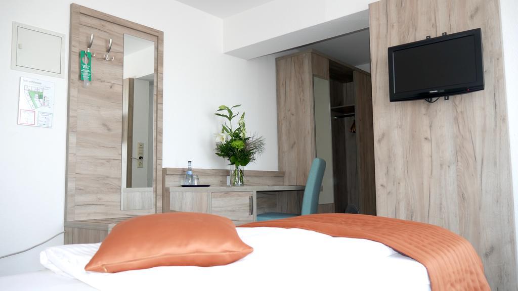 Komfort Hotel Лудвигсбург Екстериор снимка