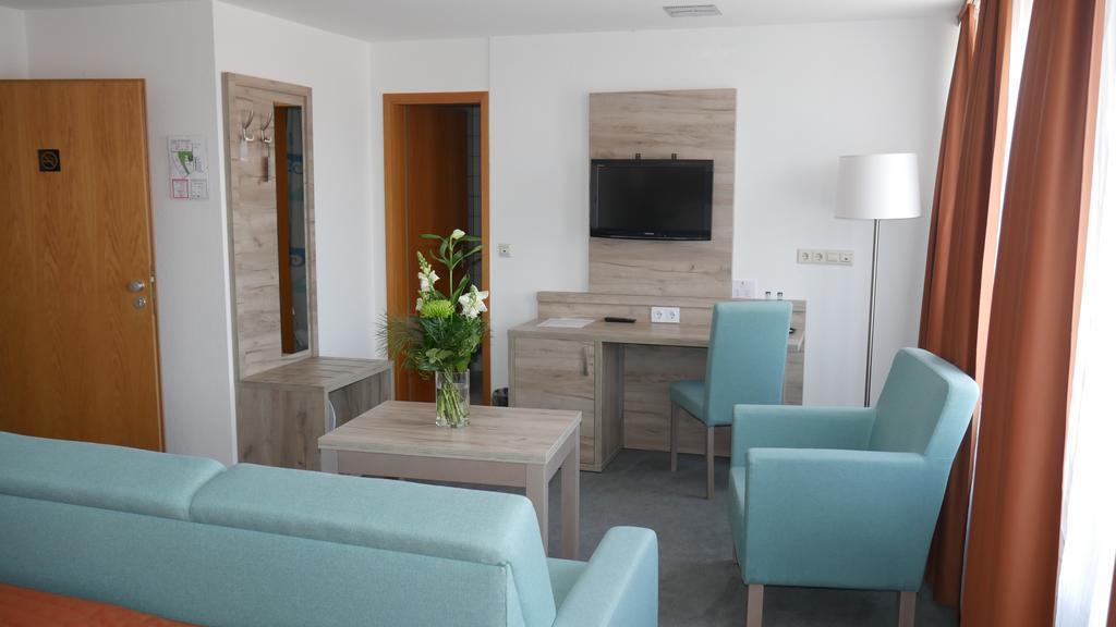 Komfort Hotel Лудвигсбург Екстериор снимка