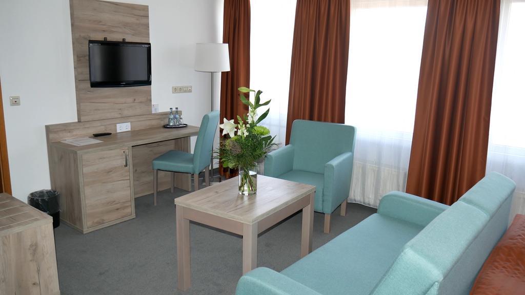 Komfort Hotel Лудвигсбург Екстериор снимка