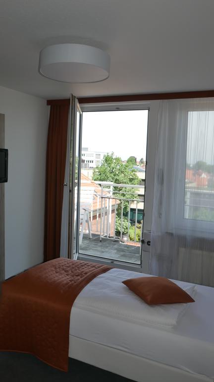 Komfort Hotel Лудвигсбург Екстериор снимка